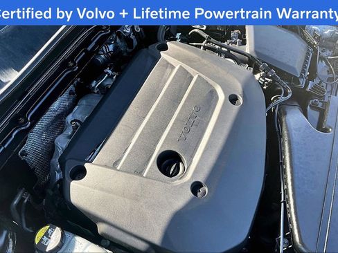 Used 2023 Volvo XC40 B4 Plus image 43