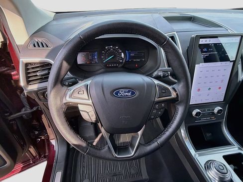 Used 2024 Ford Edge Titanium AWD/4WD image 11