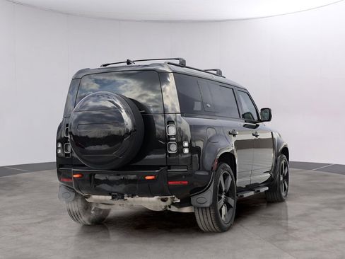 Certified 2024 Land Rover Defender 110 X AWD/4WD image 7