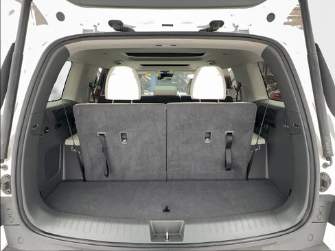 Used 2025 Hyundai Santa Fe Limited FWD image 17