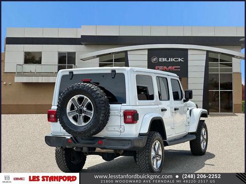 Used 2019 Jeep Wrangler Unlimited Sahara AWD/4WD image 6