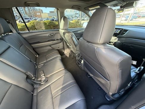 Used 2023 Honda Passport TrailSport image 38