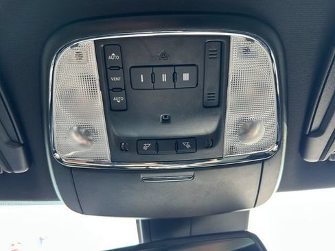 Used 2023 Dodge Charger Scat Pack w/ Plus Group RWD image 5