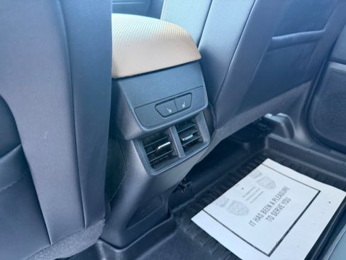 Used 2025 Chevrolet Equinox ACTIV w/ Safety and Technology Package image 11