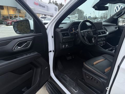 Used 2023 GMC Yukon AT4 image 18