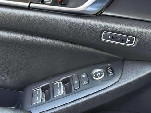 Used 2019 Honda Accord Touring image 21