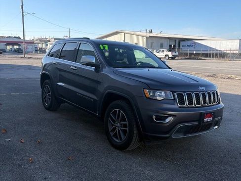 Used 2017 Jeep Grand Cherokee Limited w/ Trailer Tow Group IV image 2
