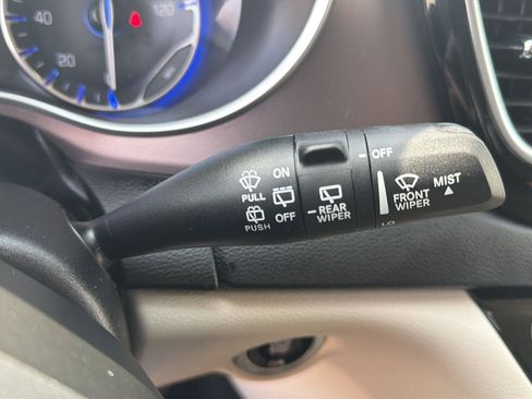 Used 2023 Chrysler Voyager LX FWD image 24