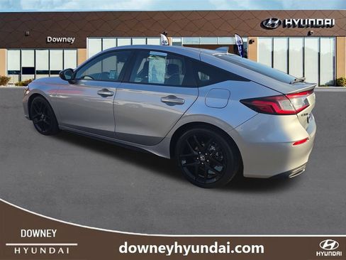 Used 2025 Honda Civic Sport image 3