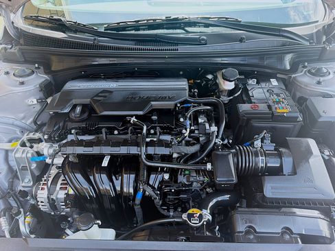 Used 2026 Hyundai Elantra SEL Sport FWD image 32