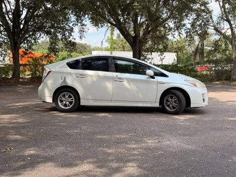 Used 2010 Toyota Prius One FWD image 4