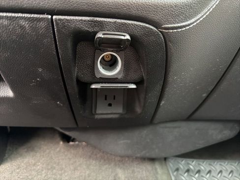 Used 2014 GMC Sierra 1500 SLT w/ Suspension Package, Off-Road image 44