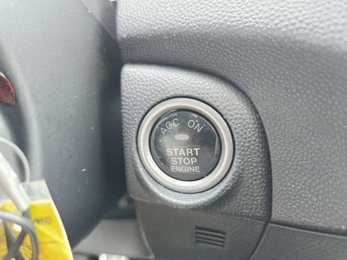 Used 2013 MAZDA MAZDA3 i Touring FWD image 24