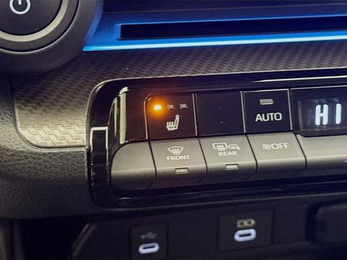 Used 2024 Toyota Prius XLE image 19