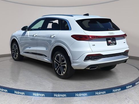 Certified 2025 Audi Q5 Premium w/ Convenience Package AWD/4WD image 7