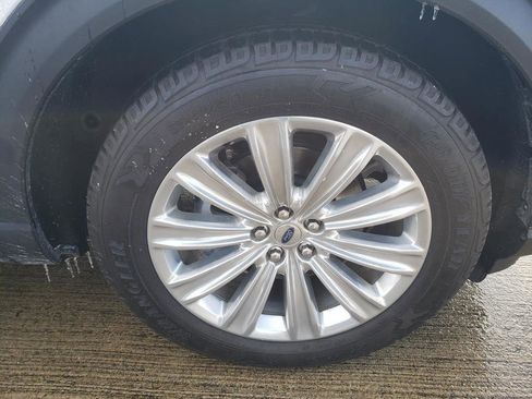 Used 2020 Ford Explorer Limited w/ Class III Trailer Tow Package image 47