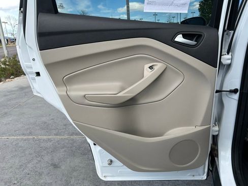 Used 2018 Ford Escape SE image 24