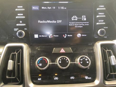 Used 2022 Kia Sorento LX image 25