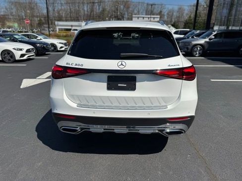 Used 2026 Mercedes-Benz GLC 300 4MATIC image 4
