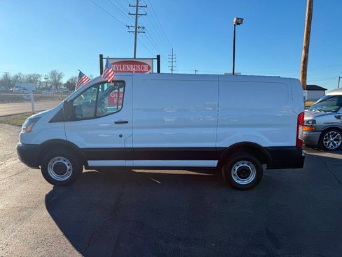 Used 2019 Ford Transit 250 130 Low Roof RWD image 2