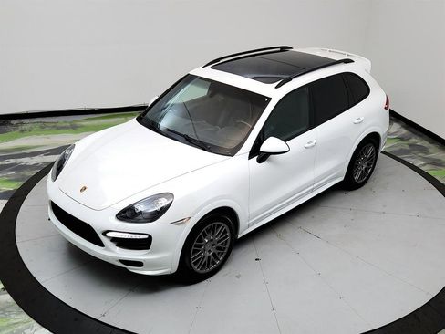 Used 2013 Porsche Cayenne GTS AWD/4WD image 31
