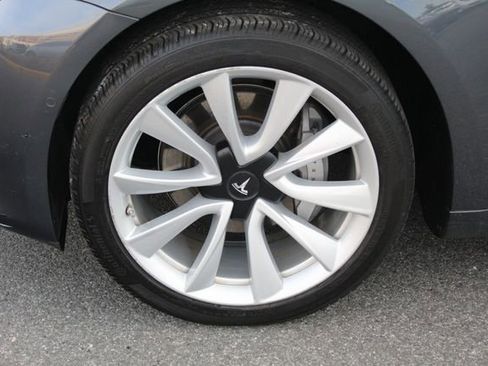 Used 2019 Tesla Model 3 Standard Range Plus image 14