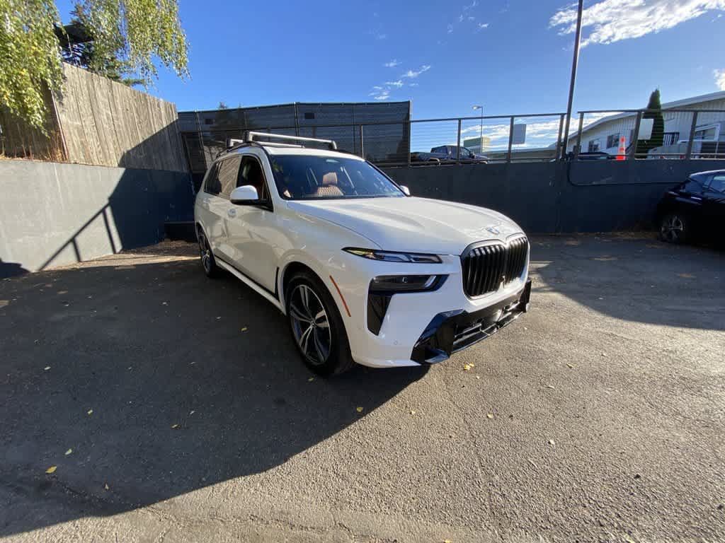 Used 2025 BMW X7 xDrive40i w/ Executive Package AWD/4WD image 8