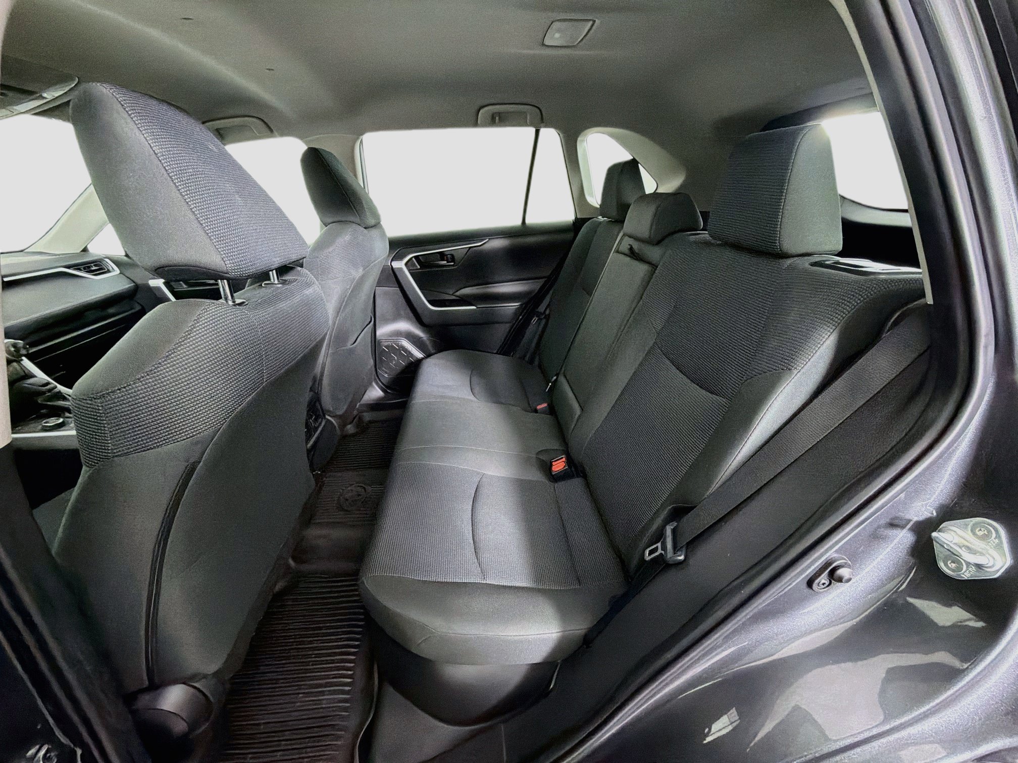 Used 2024 Toyota RAV4 LE AWD/4WD image 28