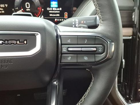 Used 2025 GMC Yukon Denali Ultimate AWD/4WD image 37