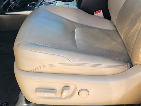 Used 2022 Toyota 4Runner Limited image 23