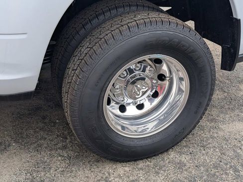 New 2026 RAM 3500 Laramie AWD/4WD image 38