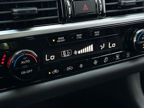 New 2025 Nissan Pathfinder SV image 24