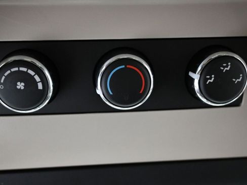 Used 2017 Dodge Grand Caravan SE w/ Power Window Group image 30