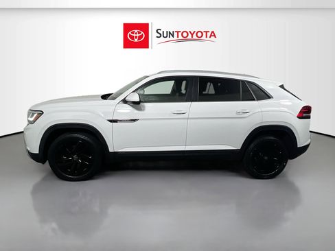 Used 2022 Volkswagen Atlas Cross Sport SE image 7