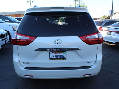 Used 2015 Toyota Sienna Limited Premium FWD image 6
