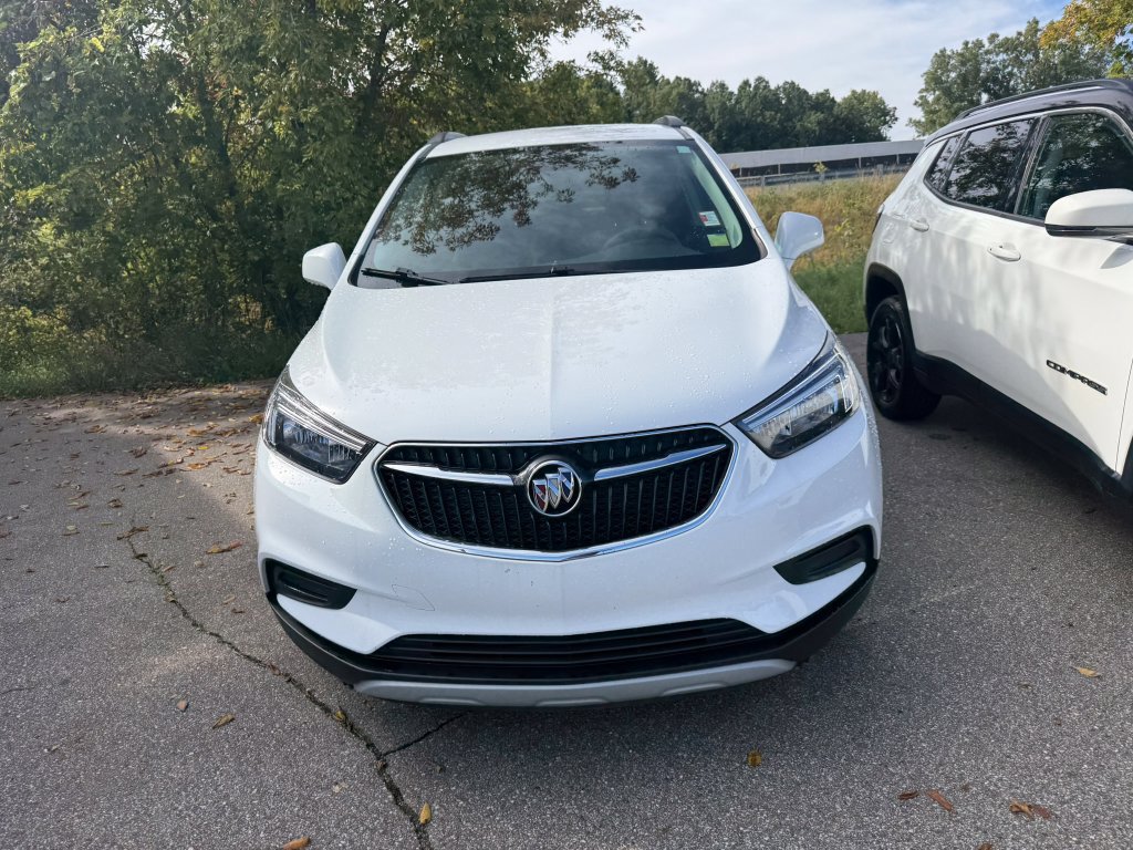 Used 2020 Buick Encore Preferred FWD image 2