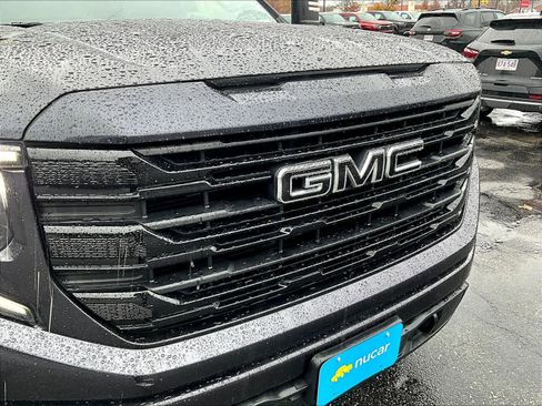 Used 2022 GMC Sierra 1500 Elevation image 31