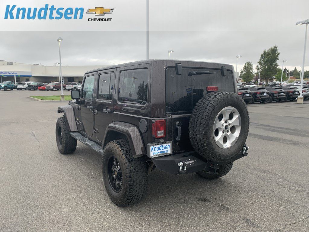 Used 2013 Jeep Wrangler Unlimited Sahara w/ Connectivity Group AWD/4WD image 5