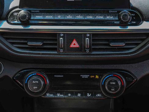 Used 2019 Kia Forte EX FWD image 13