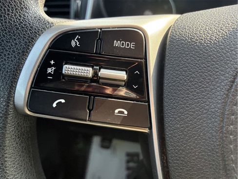 Used 2019 Kia Sorento AWD V6 image 21