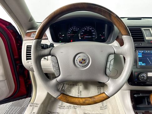 Used 2009 Cadillac DTS image 11