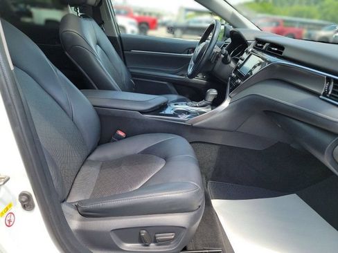 Used 2018 Toyota Camry XSE FWD image 9
