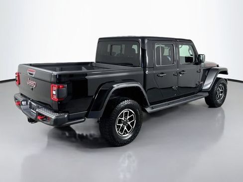 Used 2024 Jeep Gladiator Rubicon AWD/4WD image 7