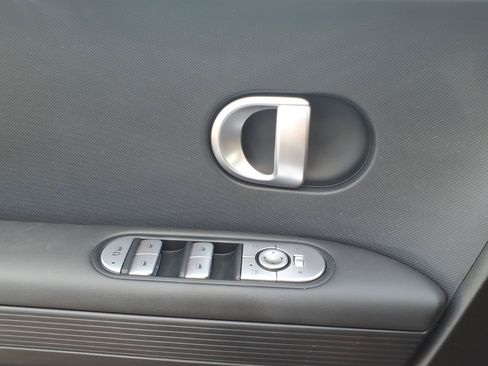 Used 2024 Hyundai Ioniq 5 SE AWD/4WD image 23