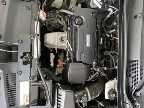 Used 2017 Honda CR-V LX image 47