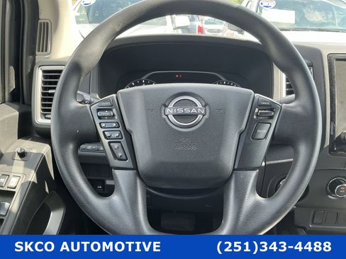 Used 2022 Nissan Frontier SV AWD/4WD image 18