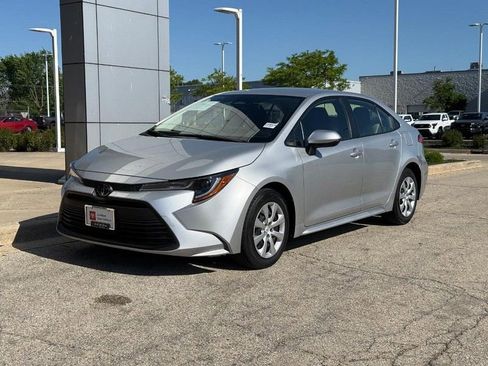 Used 2023 Toyota Corolla LE FWD image 7