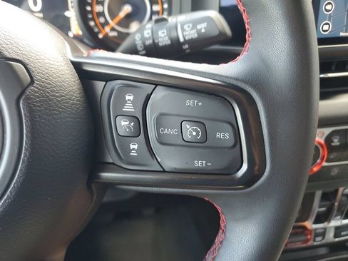 Used 2024 Jeep Wrangler Unlimited Rubicon w/ Technology Group AWD/4WD image 22