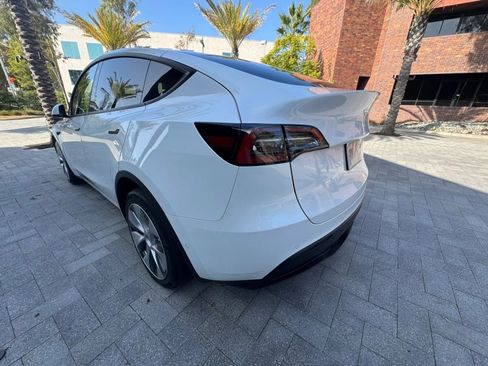 Used 2023 Tesla Model Y Long Range AWD/4WD image 6