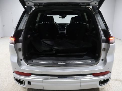 Used 2021 Jeep Grand Cherokee L Overland w/ Luxury Tech Group IV image 21